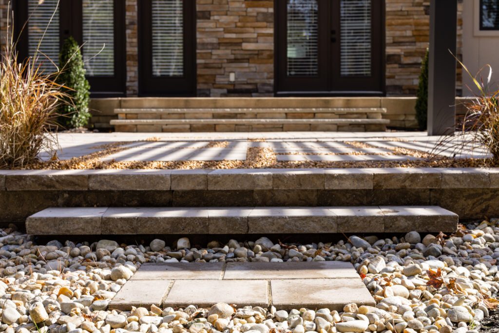 GlenAllenGrounds-Patio-Wall-Steps